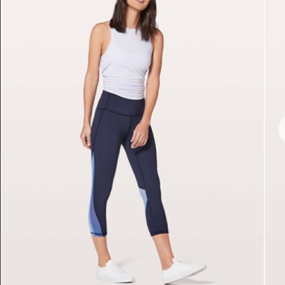 Lululemon Mix and Mesh Crop Navy Blue Size 4 - Picture 2 of 11